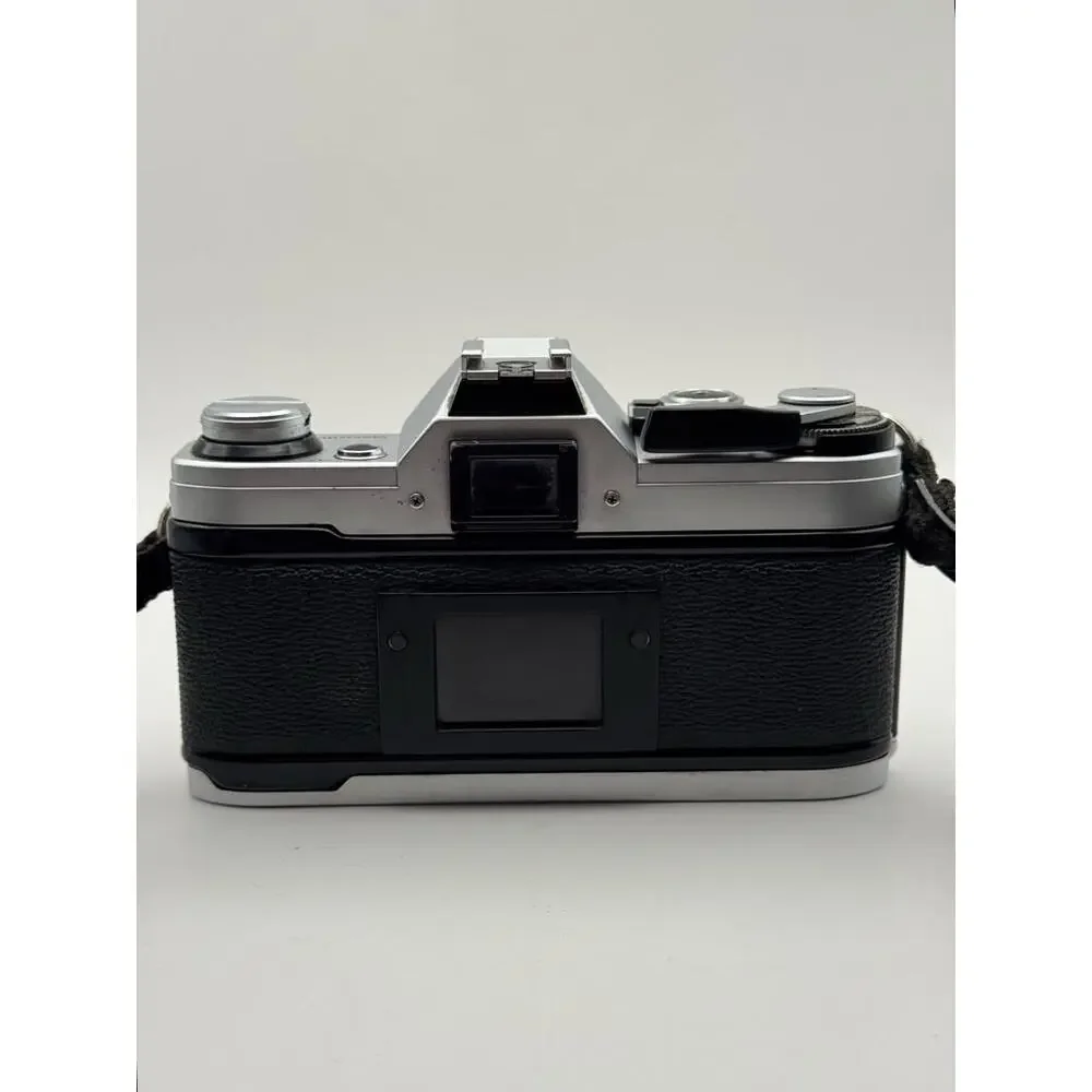 Canon AE-1 Tested 35mm SLR Film Camera Interchangeable Lens Strap Japan Vintage